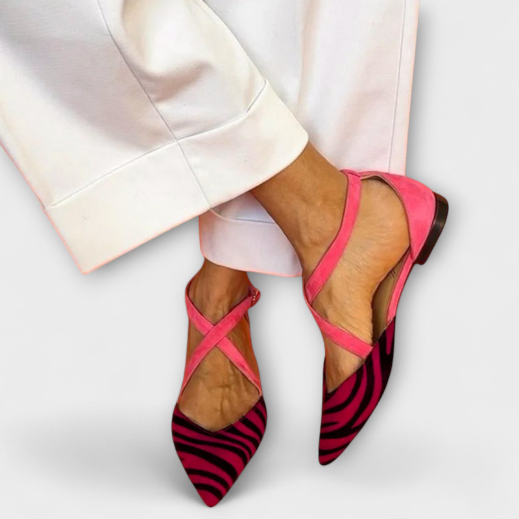 Adela – Damskie buty płaskie we wzór zebry