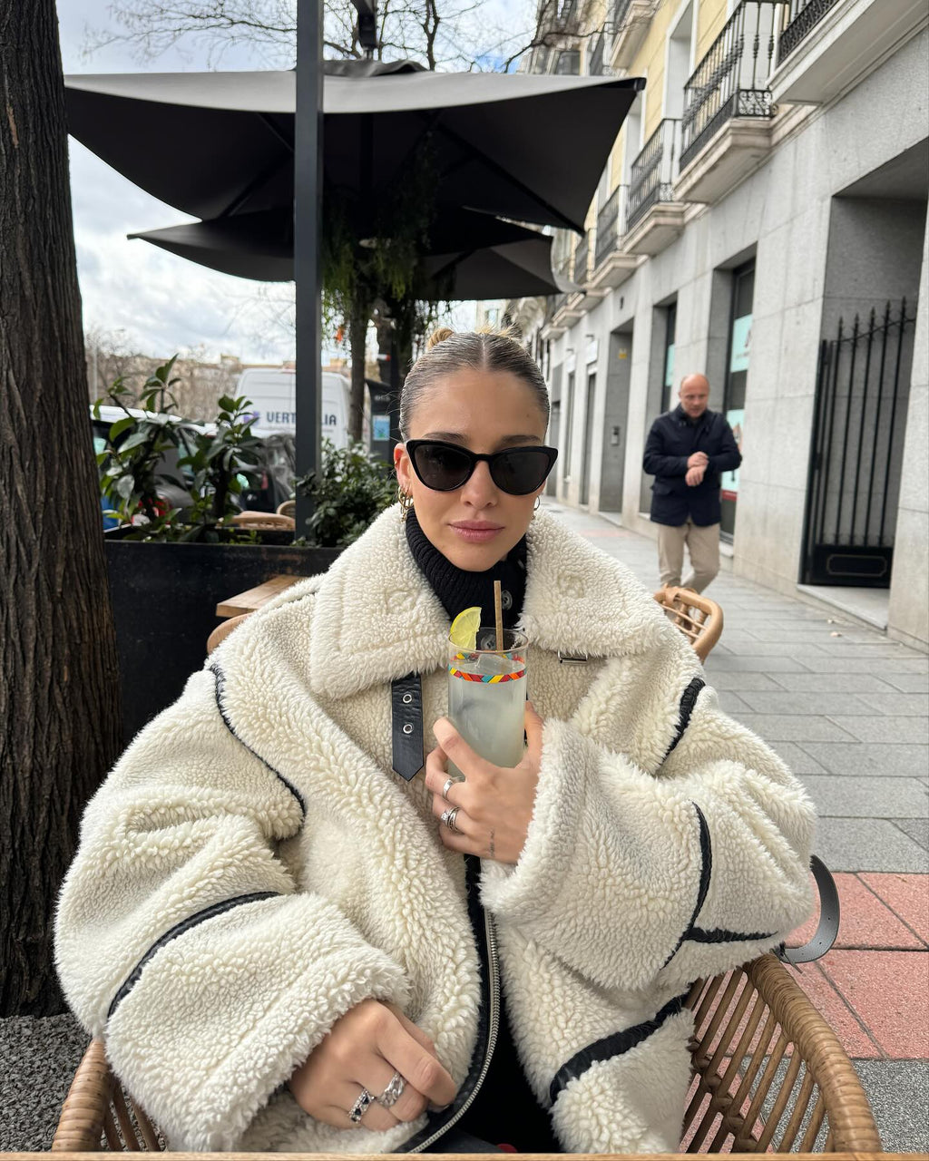 Elena – Kurtka damska z kożuszkowym wykończeniem
