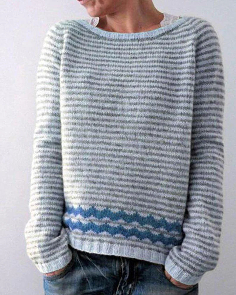 Sweter damski z motywem leśnym