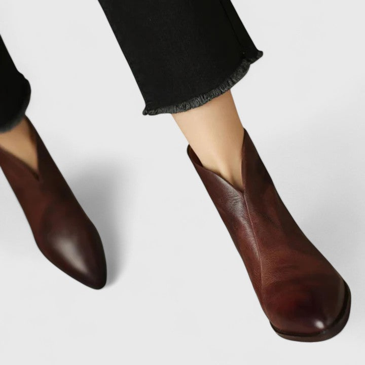 Natalia – Eleganckie botki damskie – zdjęcie produktu