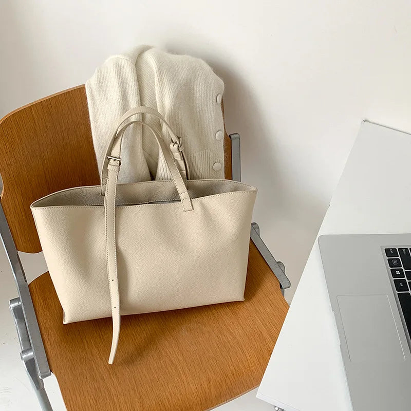 Nadia – Pojemna torebka damska typu tote z odpinanym paskiem