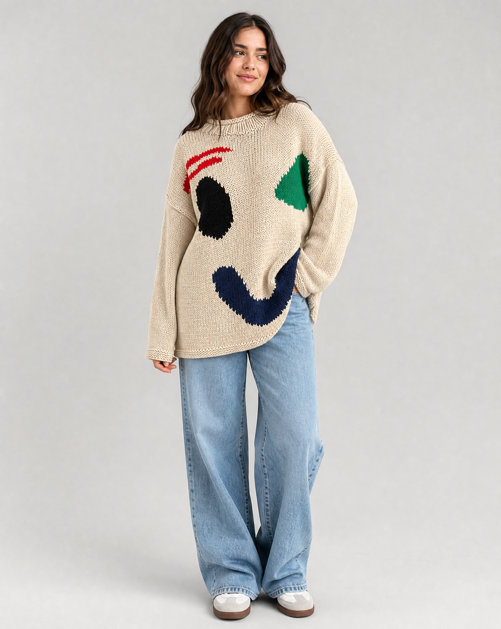 Nina – Sweter damski oversize z motywem uśmiechu