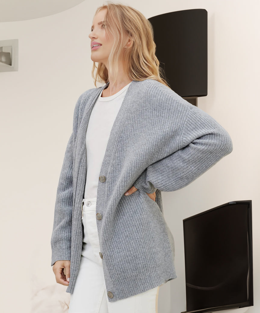 Johanna – Kardigan damski oversize z guzikami