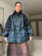 Nadia – Kurtka damska oversize w kratę z kapturem