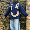Nina – Sweter damski oversize z motywem uśmiechu