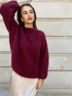 Sophie – Sweter damski z puszystym wykończeniem