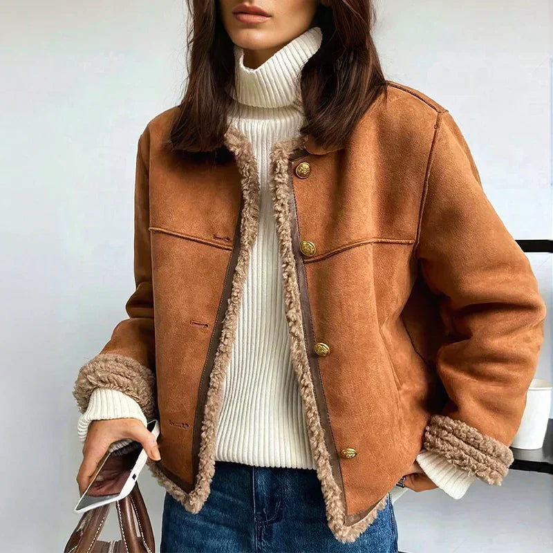 Zofia – Krótka kurtka damska z kożuszkowym wykończeniem
