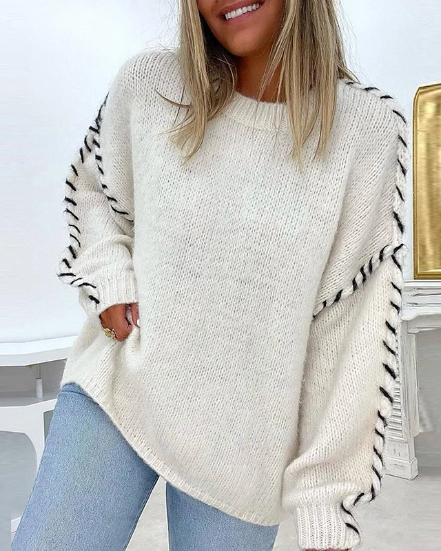 Puszysty sweter damski z okrągłym dekoltem