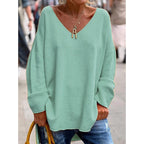Sweter damski oversize z dekoltem w serek