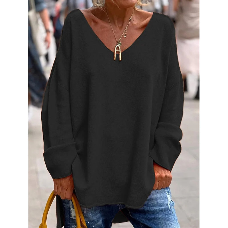 Sweter damski oversize z dekoltem w serek