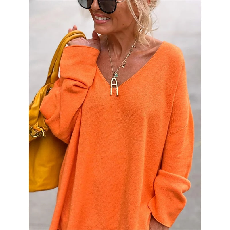 Sweter damski oversize z dekoltem w serek
