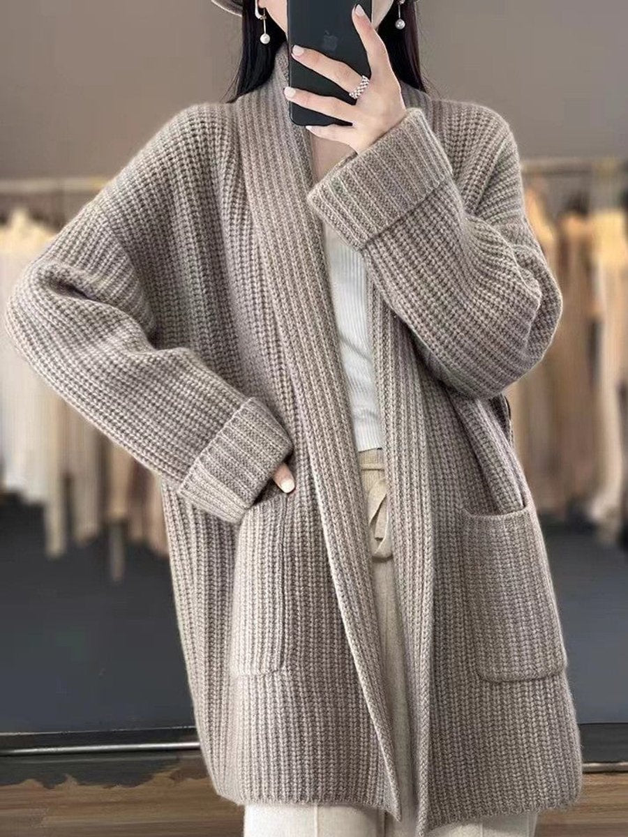 Elisabeth – Oversize'owy kardigan damski z kieszeniami