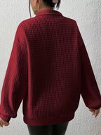Krótki sweter damski z zamkiem pod szyją