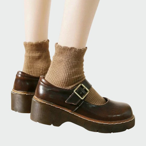 Sybilla – Eleganckie damskie buty Mary Jane o oryginalnym wzornictwie