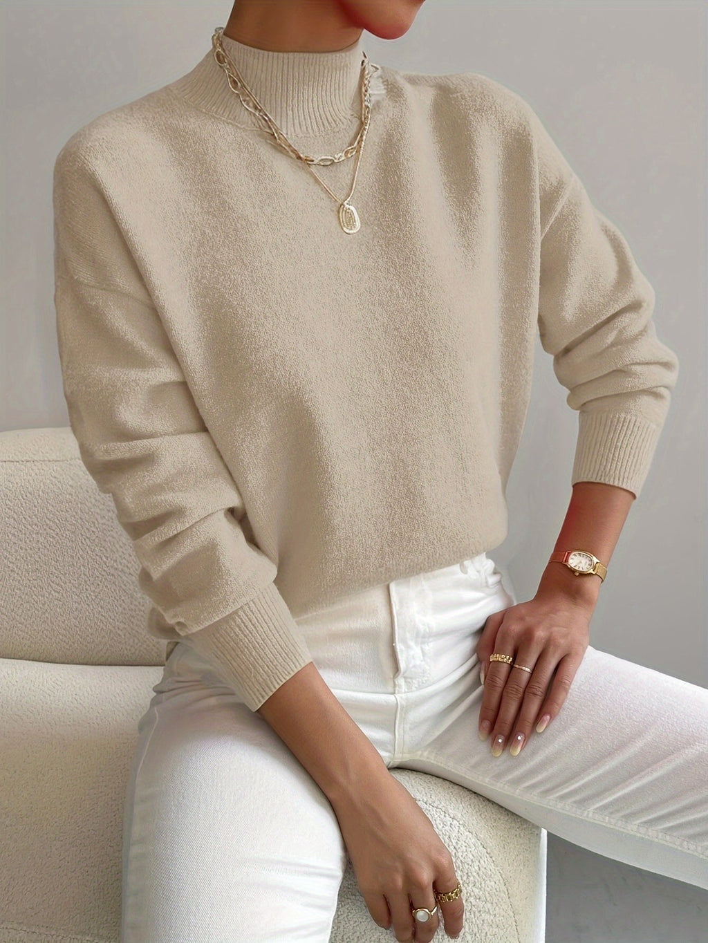 Yvonne – Elegancki sweter damski z wysokim kołnierzem