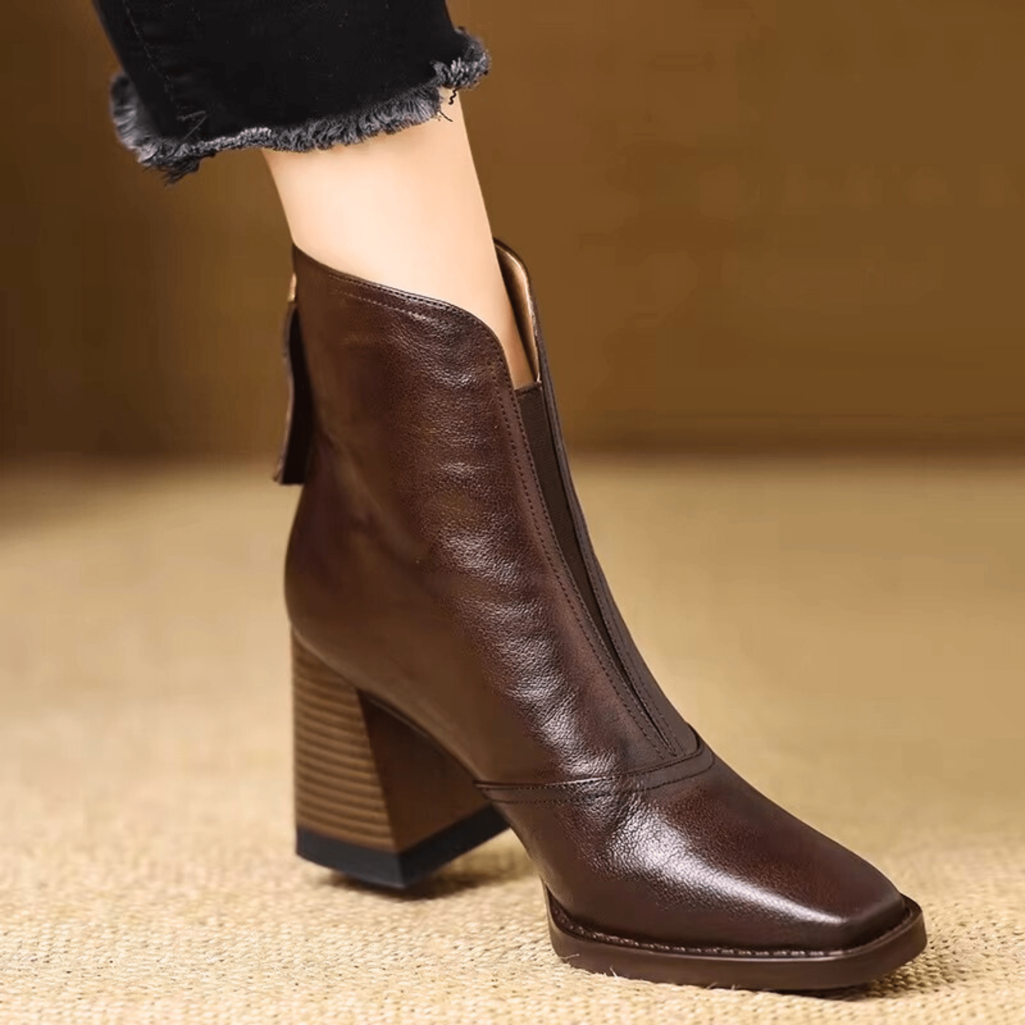 Klaudia – Eleganckie botki na średnim obcasie – zdjęcie produktu