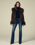 Tosia – Brązowa kurtka damska z miękkim wykończeniem